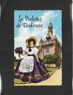 129059          Francia,    Les  Violettes  De  Toulouse,   Costume  Toulousain,   Poupee  D"Orphin,  VG  1967 - Vestuarios