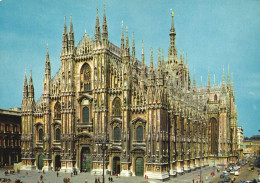 MILANO, CATHEDRAL, ARCHITECTURE, CARS, ITALY, POSTCARD - Milano (Milan)