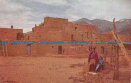 R071187 Ancient Taos Pueblo. Taos. New Mexico - Monde