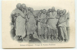 COMORES - Sultanat D'Anjouan - Groupe De Femmes Bushmen - Comores