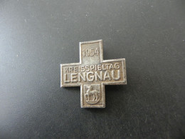 Old Badge Schweiz Suisse Svizzera Switzerland - Turnkreuz Lengnau 1954 - Unclassified