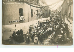 Carte-Photo - VANNES - Fêtes Jubilaires De St Vincent Ferrier 1919 - Passage De La Procession Rue Saint Yves - Vannes