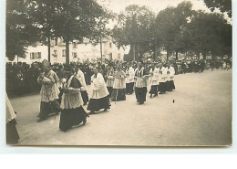Carte-Photo - VANNES - Fêtes Jubilaires De St Vincent Ferrier 1919 - Prêtres Et Evêques Se Rendant Sur La Rabure - Vannes