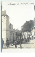 Carte-Photo - SENLIS - Gendarmes Dans Une Rue En Ruine - Coiffeur - Senlis