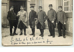 Carte-Photo - Les Polius De La 22 C.O.A. - Caserne Tour Maubourg - Regiments
