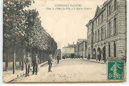 COMMERCY Illustré - Place De L'Hôtel De Ville Et Le Marché-Couvert - Other & Unclassified