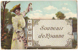 Carte à Système - Souvenir De ROANNE - Femme Tenant Un Mouchoir En Dentelle - Roanne