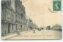 LUC SUR MER - Rue Du Grand Orient - Hôtel Baudain - Cirque - Luc Sur Mer