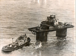 Angleterre : Le Fort De Mer Sunk Head Va être Détruit Pour éviter Son Utilisation Par Les Radios Pirates (1967) - Orte