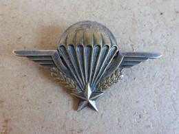 Insigne Parachutiste NUMEROTE 101954 - DRAGO ROM - Période Guerre D'Algérie - Heer