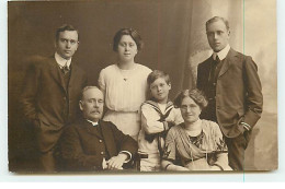 Carte Photo à Identifier - Photo De Famille Stanfield - Zu Identifizieren