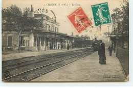 CHATOU - La Gare - Arrivée D'un Train - Chatou