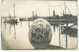 Carte Photo - ROYAN - Enfants En Tenue De Bain Dans Un Médaillon - Bateaux Rentrant Au Port - Phare - Royan