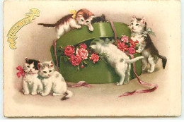 Animaux - Bonne Fête - Chatons Fouillant Dans Une Boite Remplie De Roses - Cats