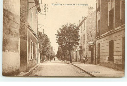 HOUILLES - Avenue De La République - Houilles