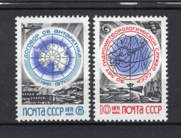RUSLAND Yt. 3727/3728 MH 1971 - Unused Stamps