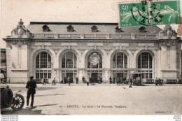 CPA  10 TROYES - La Gare -  Le Nouveau Vestibule - Troyes