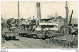 CPA  14  CAEN  CHARGEMENT DU MINERAIS  SUPERBE PLAN DE TRAIN  PARFAIT ETAT - Caen