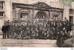 CPA - 51 - CHALONS SUR MARNE -  Les élèves De Lécole Normale  Cour Interieure - Châlons-sur-Marne