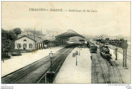 CPA  51  CHALONS   INTERIEUR DE LA GARE  TRES BEAU PLAN DE TRAIN      PARFAIT ETAT - Châlons-sur-Marne