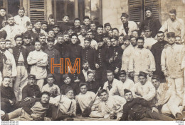 CPA THEME  MILTARIA  14/18    CARTE PHOTO  Groupe De Soldats - War 1914-18