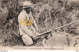 C P A .T H - Militaire 14/18 -   Fusil Mitrailleur Français En Plein Champ - Guerre 1914-18