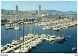 CPM 83TOULON  LE PORT DE PLAISANCE ET LA RADE  PARFAIT ETAT - Toulon