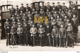 C P A -  THEME - MILITARIA - CARTE PHOTO  -  Groupe De  Militaires - Guerre 1914-18