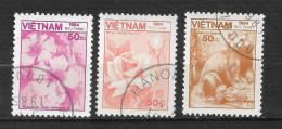 VIÊT-NAM  " N°  556/57/58 "  FAUNE ET FLORE " - Viêt-Nam