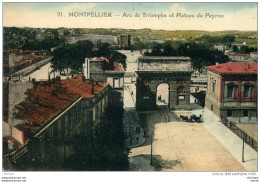 CPA 34 MONTPELLIER    ARC DE TRIOMPHE   ET PLATEAU DU PEYROU  COULEURS  PARFAIT ETAT - Montpellier