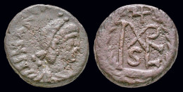 Marcian AE Nummus Monogram In Wreath - La Fin De L'Empire (363-476)
