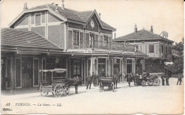 55 VERDUN - La Gare - Extérieur - Animée - Attelages - Verdun