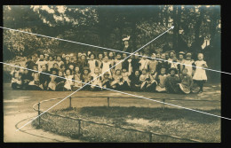 Orig. Foto AK 20er Jahre Schüler Jungen & Mädchen Zusammen, Group Of Sweet Schoolgirls & Schoolboys Together - Personnes Anonymes