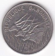République Gabonaise. 100 Francs 1977 , En Nickel . KM# 13 - Gabón