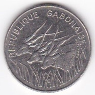 République Gabonaise. 100 Francs 1982 , En Nickel . KM# 13 - Gabun