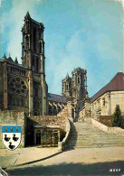 02 - Laon - La Cathédrale Notre Dame - Escaliers Des Remparts - Blasons - CPM - Voir Scans Recto-Verso  - Laon