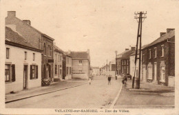 Velaine-sur-Sambre  Rue De Villez Animée Moto  N'a Pas Circulé - Sambreville