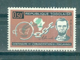 REPUBLIQUE DU TOGO - N°387* MH Trace De Charnière SCAN DU VERSO - Centenaire De L'abolition De L'esclavage. - Togo (1960-...)