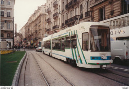Photo Originale Tramway Tram N°905 TWS De SAINT ETIENNE Hôtel De Ville 9 Avril 1992 Armand Thiéry Le Paris Cliché BAZIN - Treni