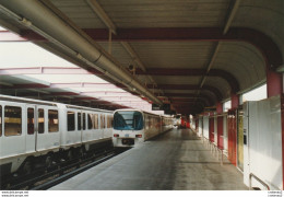 Photo Originale METRO De MARSEILLE Station La Rose Le 20 Avril 1989 Cliché BAZIN - Treinen