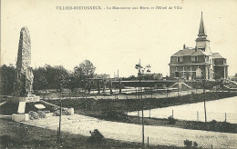 80  VILLERS BRETONNEUX - LE MONUMENT AUX MORTS ET L' HOTEL DE VILLE (ref 7261) - Villers Bretonneux