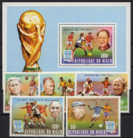 Football / Soccer / Fussball - WM 1978: Niger  5 W + Bl **, Silber Aufdruck - 1978 – Argentine
