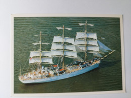 DAR MLODZIEZY Trois-mâts Carré Polonais Année De Lancement : 1981 - Sailing Vessels