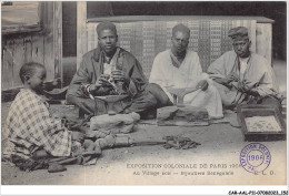 CAR-AALP11-SENEGAL-1027 - EXPOSITION COLONIALE DE PARIS 1906 Au Village Noir -Bijoutiers Sénégalais  - Senegal