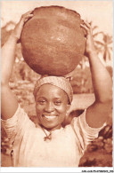 CAR-AAKP5-CAMEROUN-0547 - Femme Portant Une Marmite - Kamerun