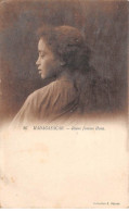 Madagascar - N°71740 - Jeune Femme Hova - Madagascar