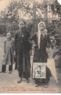 Viët-Nam - N°71701 - Cochinchine - SAIGON - Femmes Annamites à La Promenade - Carte Avec Un Coin Coupé, Vendue En L'état - Vietnam