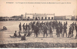 MAROC -GUERCIF - SAN27030 - Les Troupes De La Garnison Attendant L'arrivée Du Maréchal Lyautey Pour La Revue - Other & Unclassified