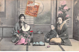 CHINE - SAN36359 - Cachet Tientsin - En L'état - Carte Japonaise - Geishas Avec Des Enfants - China