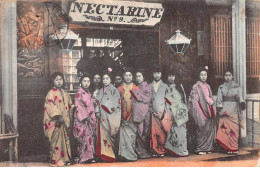 CHINE - SAN36358 - Cachet Tientsin - En L'état - Carte Japonaise - Geishas Devant "Nectarine N°9" - China